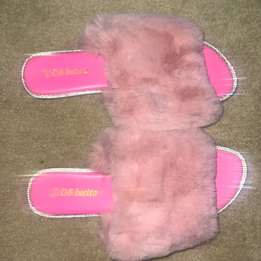 NEW! Pink sandals